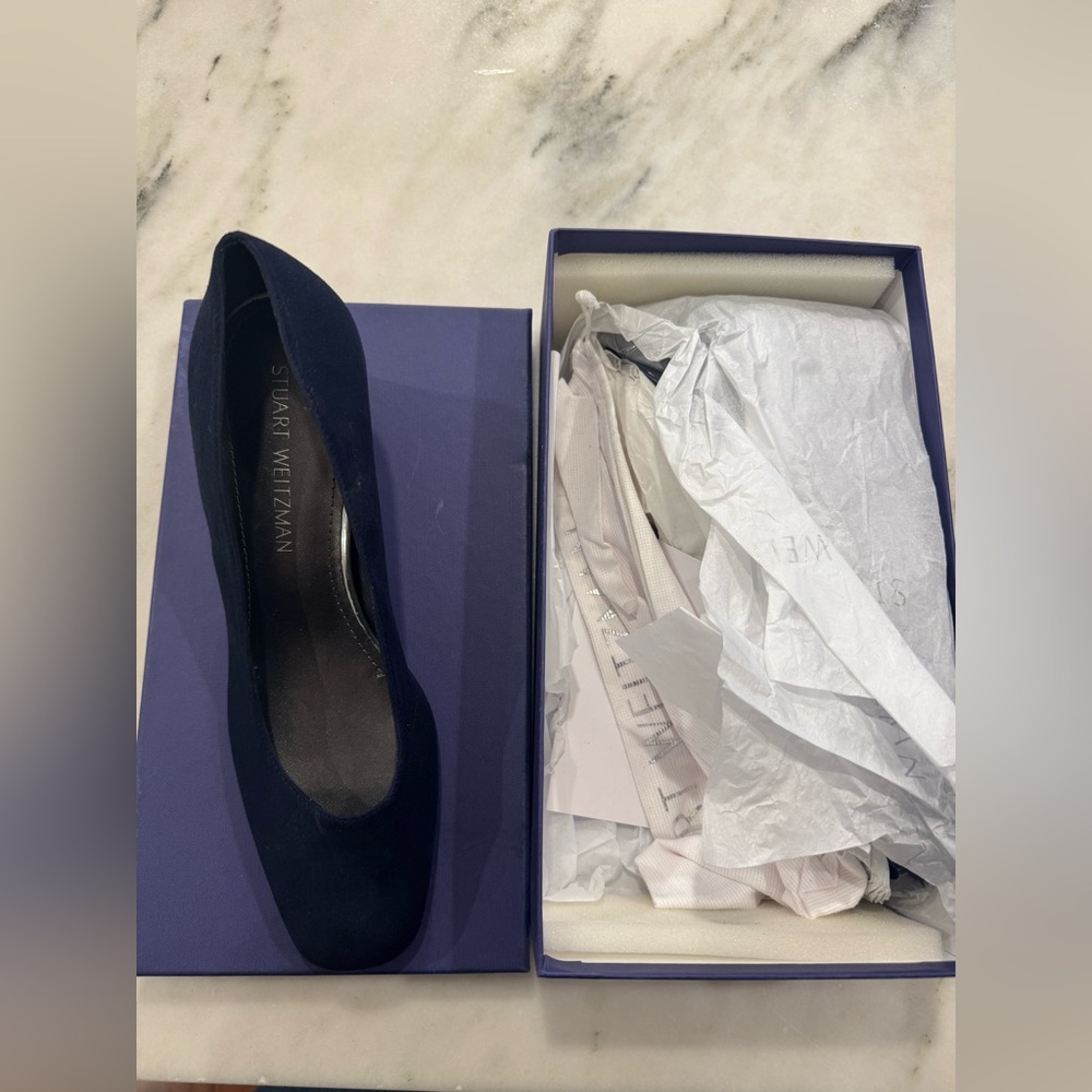 Stuart Weitzman Marymid navy blue suede heels - Picture 3 of 4